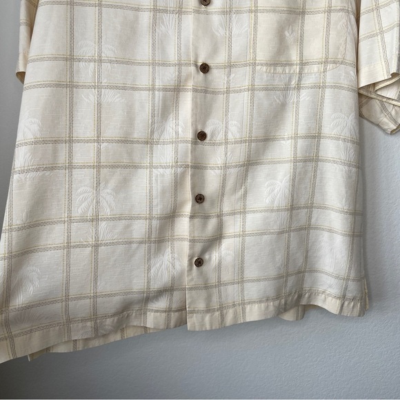 Tommy Bahama Pale Yellow 100% Silk Mens Tropical Button Down Palm Tree Shirt - Picture 5 of 10